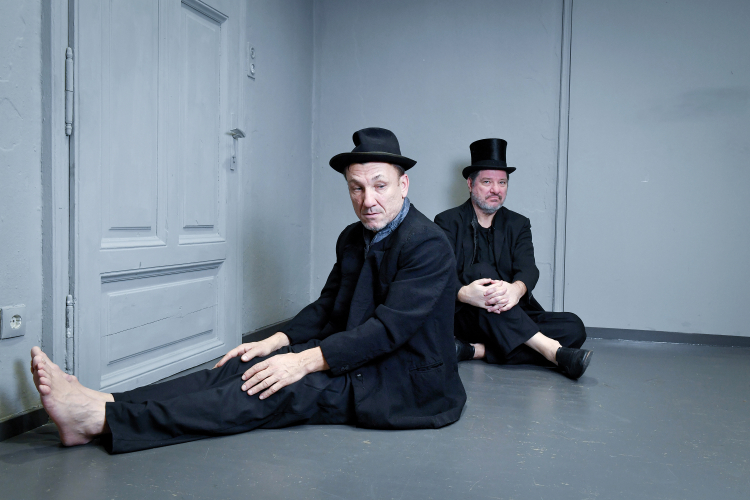 Theater „Warten auf Godot“