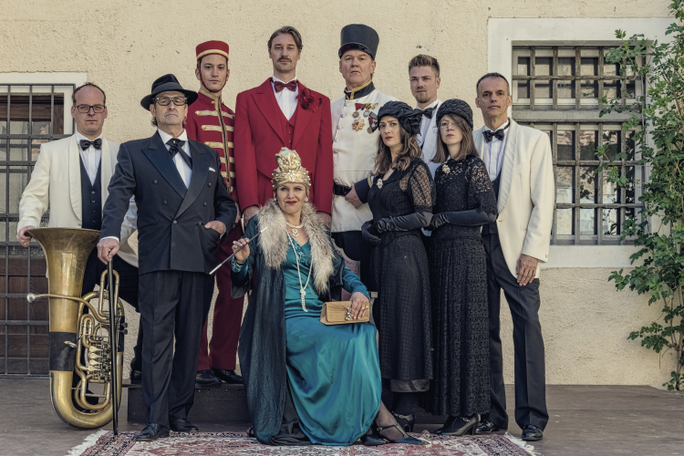 Theater – „Grand Hotel Tschumpus“ 